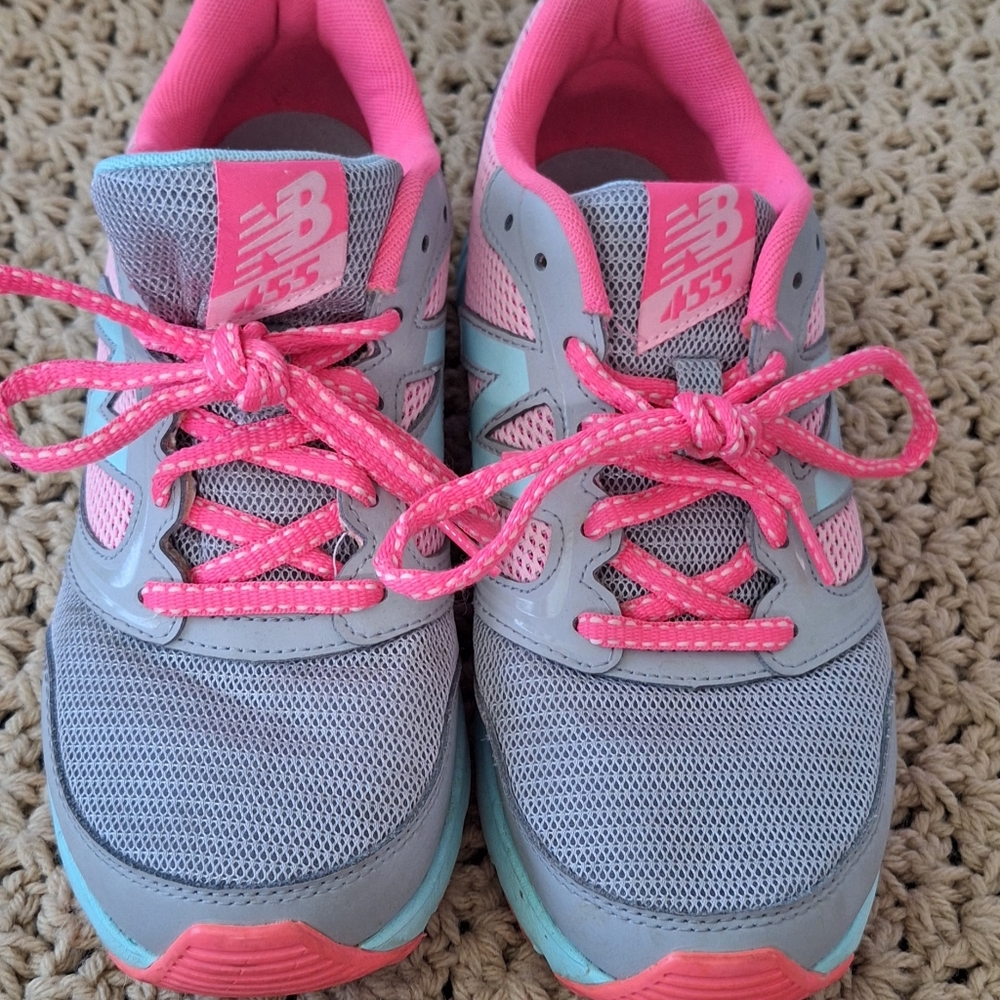 New Balance Gray and Pink Athletic Shoes. Used Good Condition
